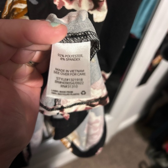 Fortune+Ivy Charming Floral Swing Dress - Black and Pink 2x - Picture 5 of 5